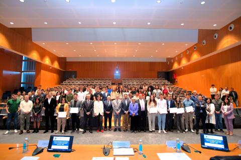Galería fotográfica de la entrega de insignias y premios Cátedra COGITIAR a los mejores TFG de la rama industrial